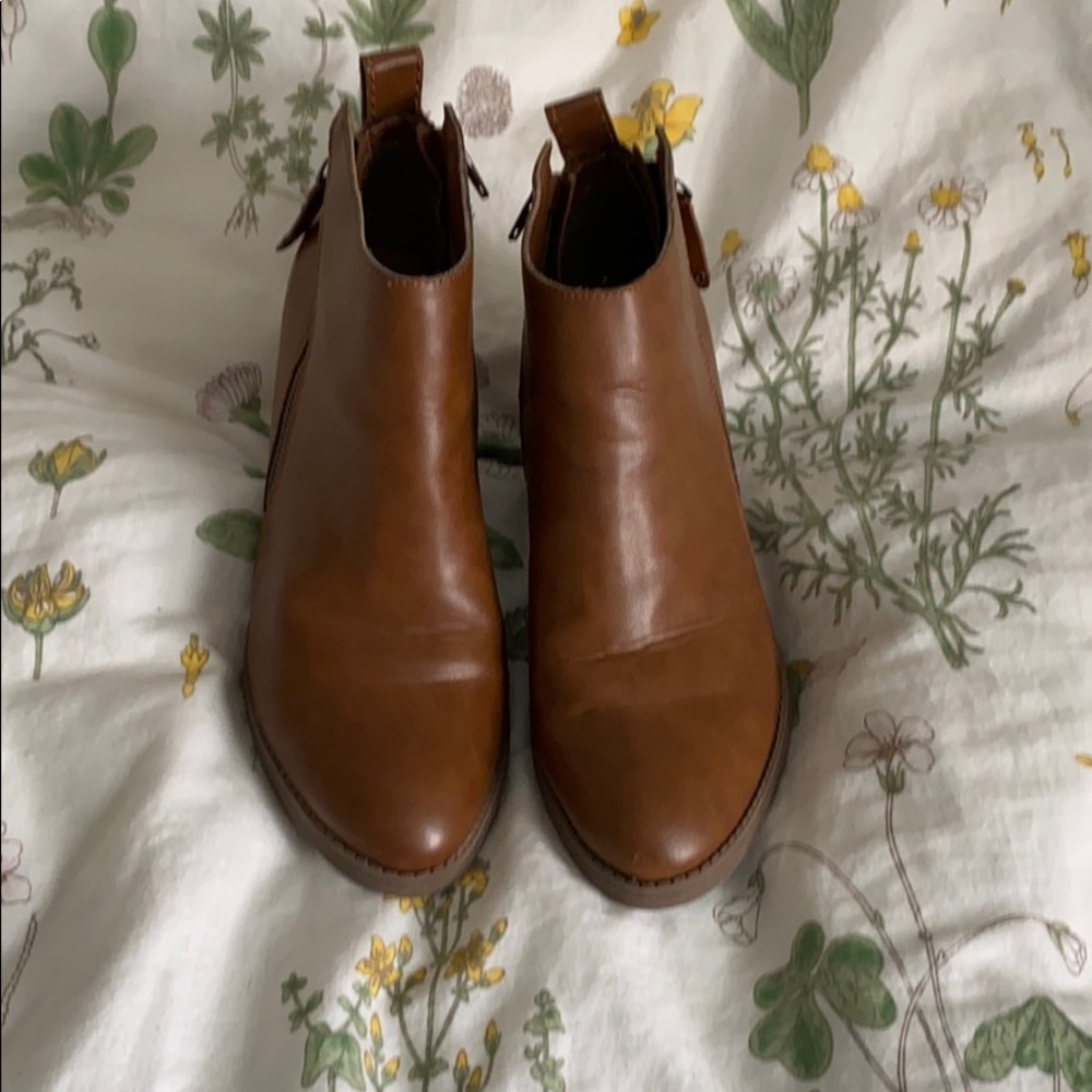 Brown leather Fall booties - Picture 3 of 3